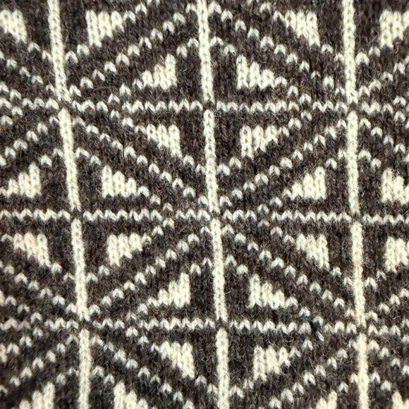 Fjällräven 100% Wool Scarf - Picture 5 of 9